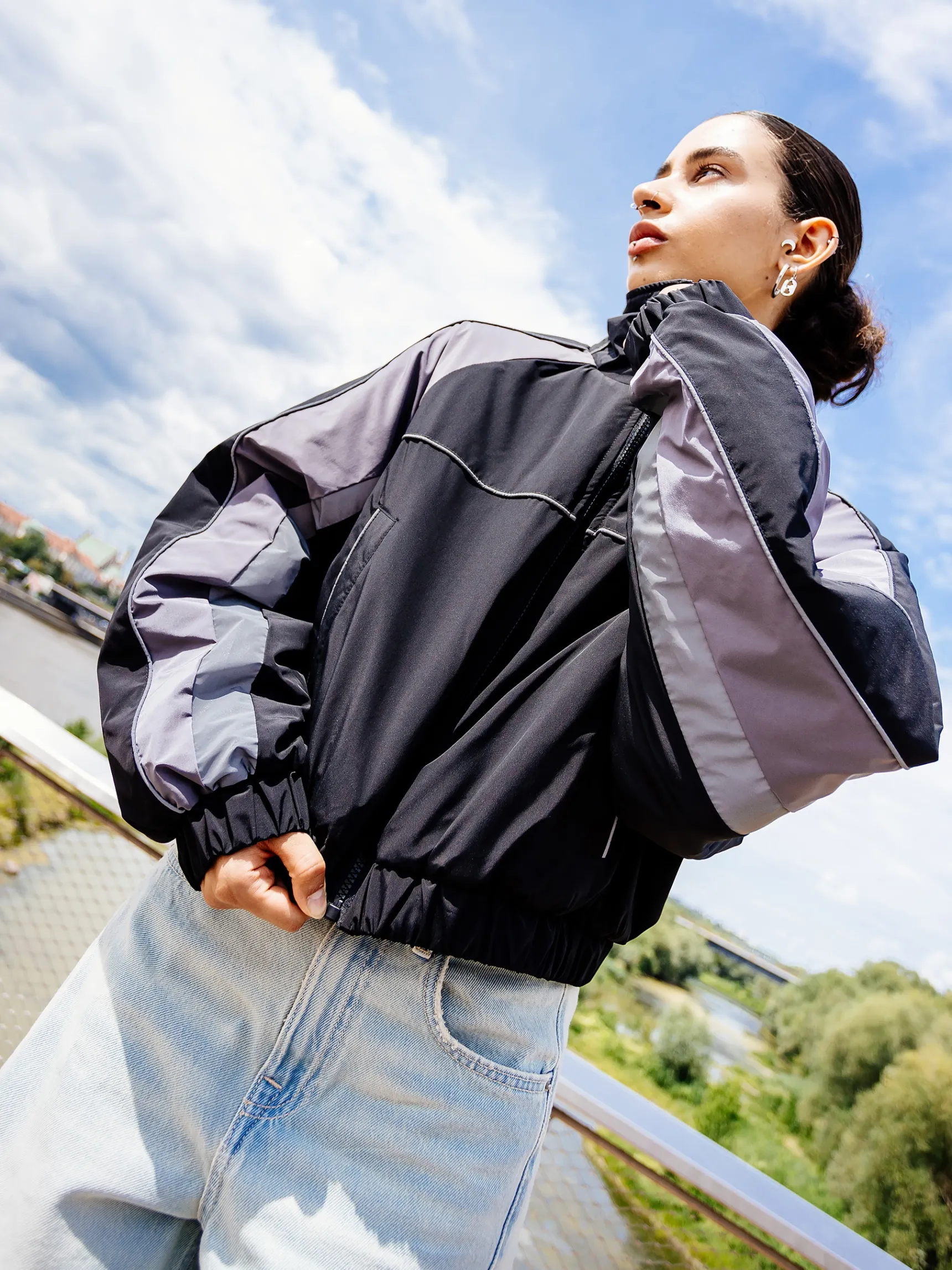 Clearance Cropp Krótka sportowa kurtka bomber czarny