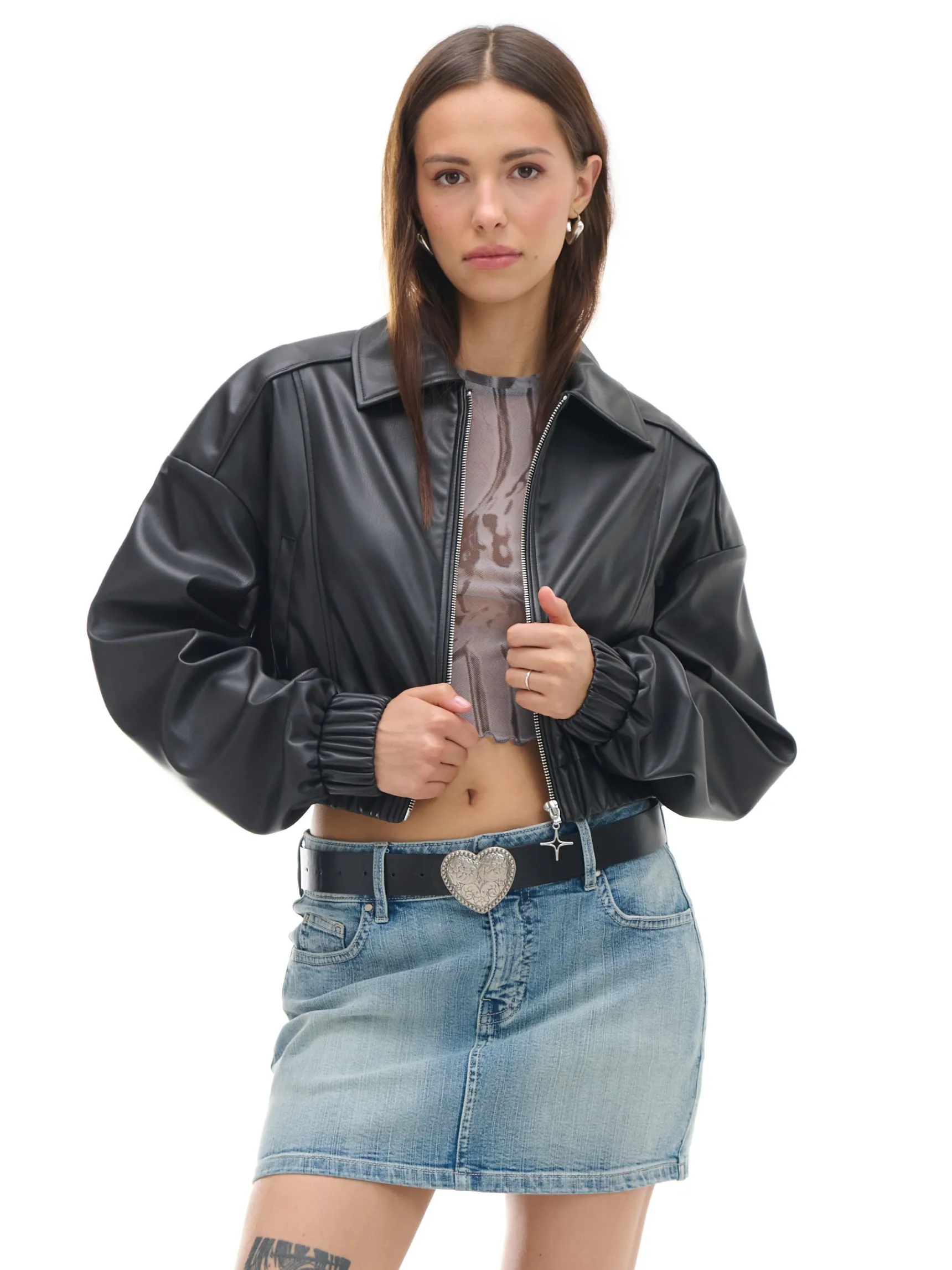 Discount Cropp Kurtka bomber z imitacji skóry czarny