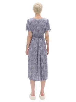 Clearance Cropp Niebieska sukienka midi w kwiaty granatowy