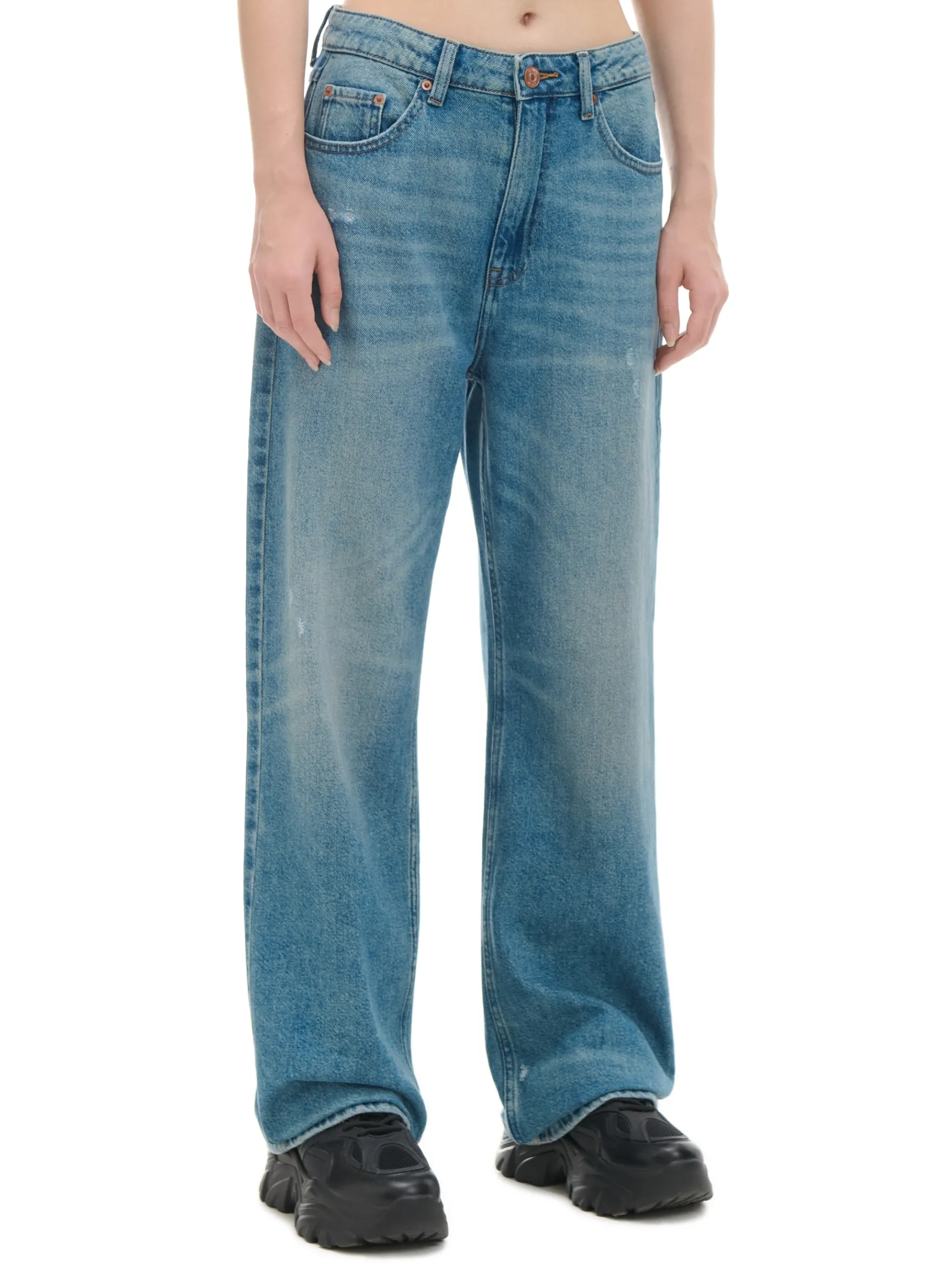 Clearance Cropp e jeansy baggy niebieski