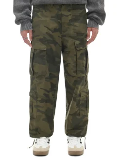 Best Cropp Spodnie cargo z motywem moro zielony
