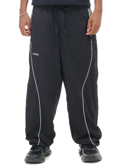 Clearance Cropp Sportowe joggery loose czarny
