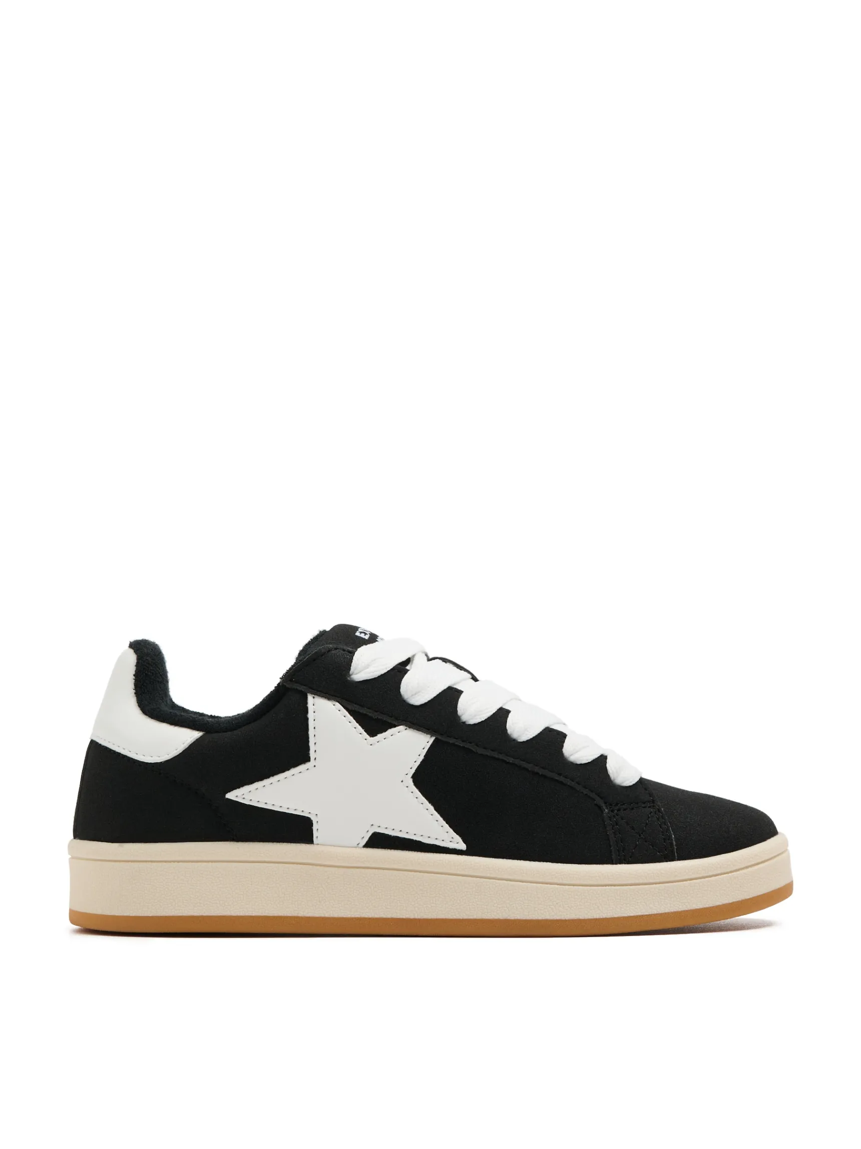 Fashion Cropp Sportowe sneakersy z motywem gwiazdy czarny