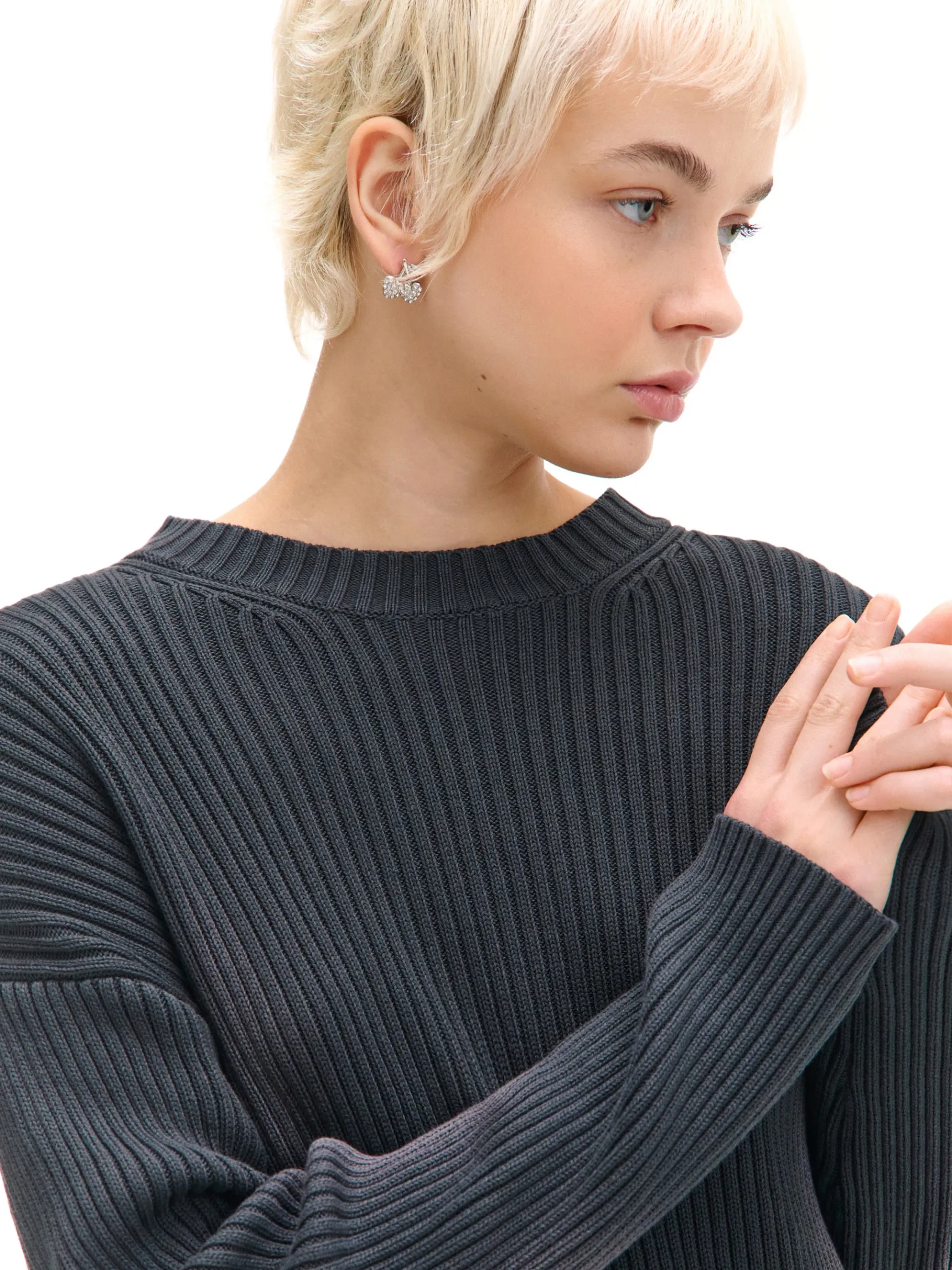 Online Cropp Sweter oversize z efektem sprania czarny