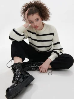 Hot Cropp Sweter w czarne paski kremowy