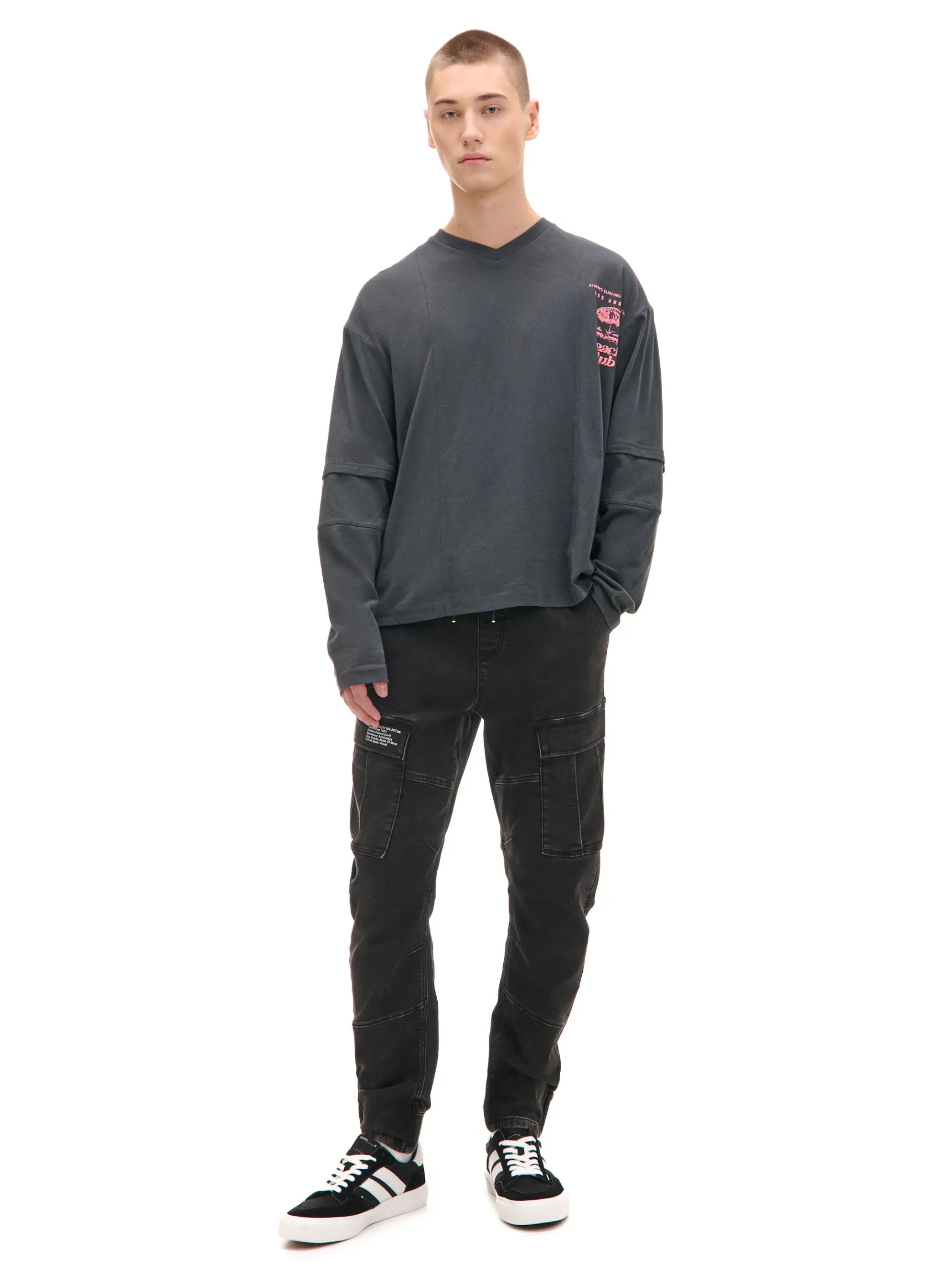 Discount Cropp Szare jeansy jogger z kieszeniami cargo szary