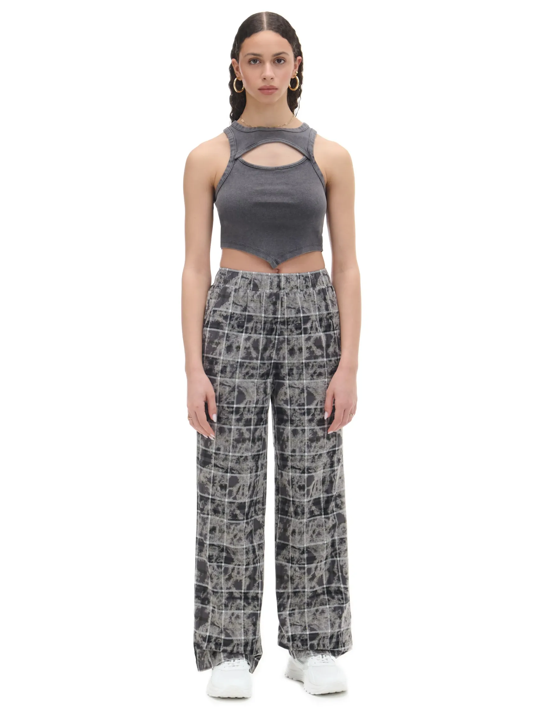 Discount Cropp Szare spodnie w marmurkową kratę szary