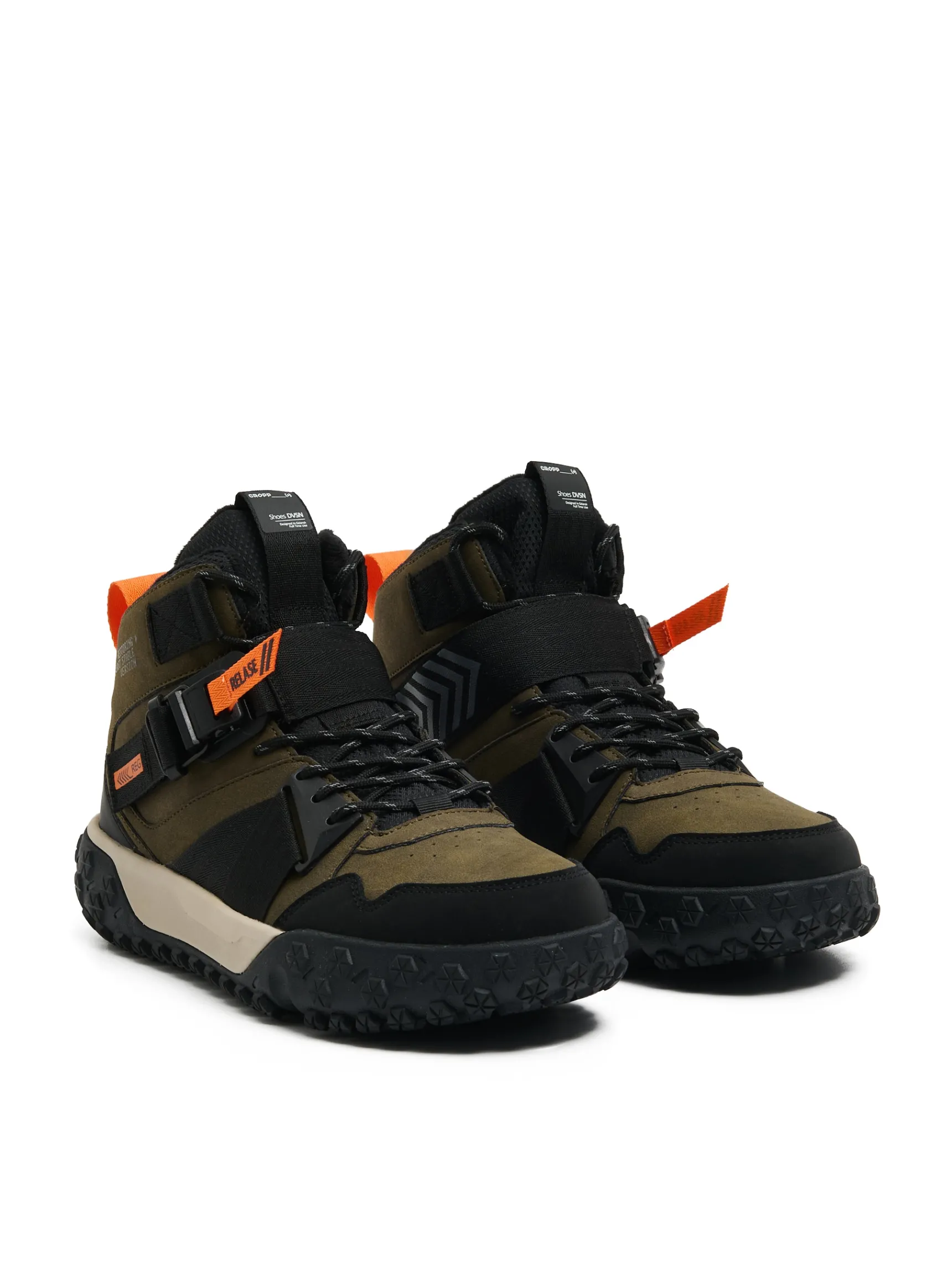 Fashion Cropp Sznurowane sneakersy z zatrzaskiem zielony
