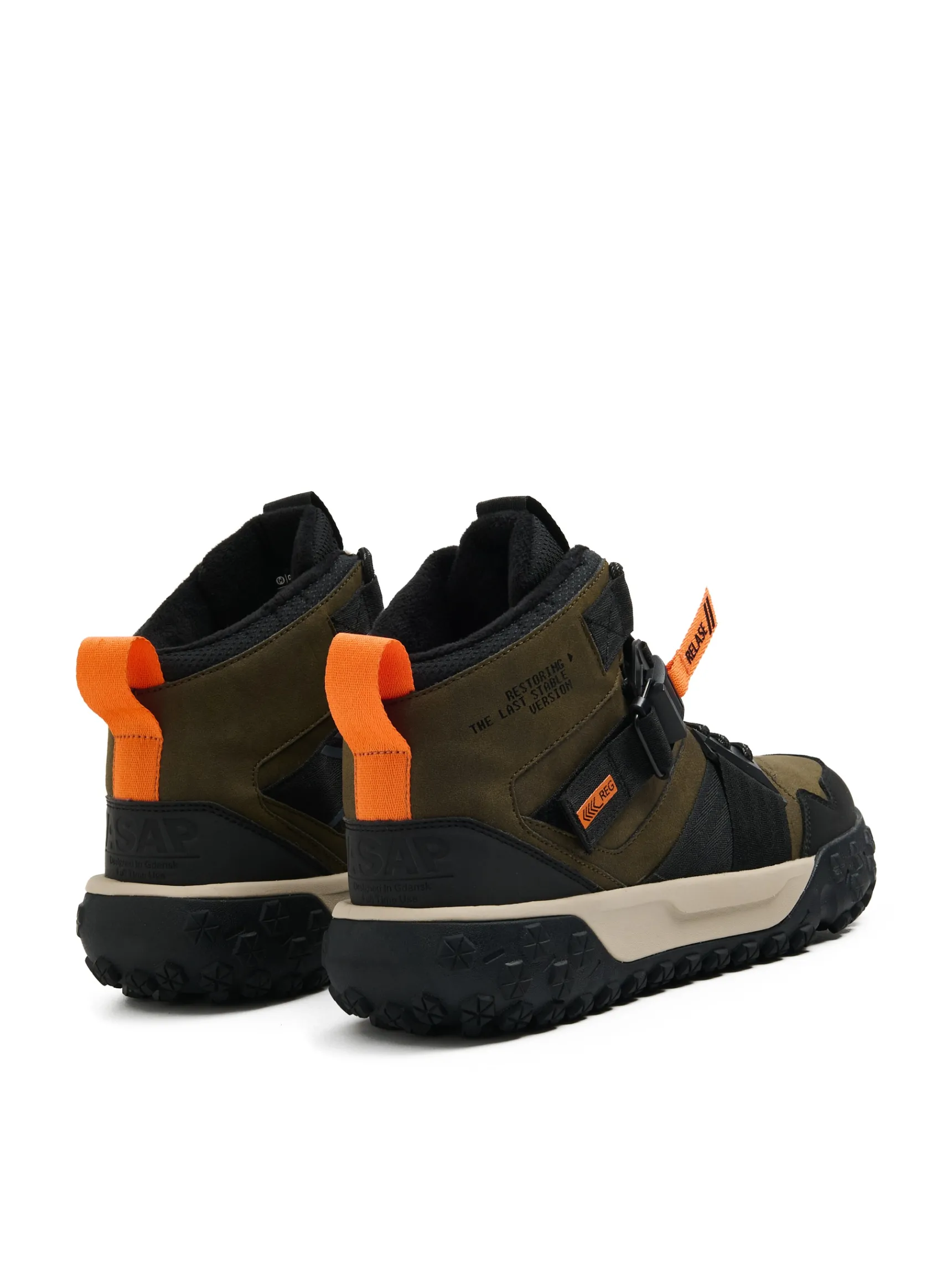 Fashion Cropp Sznurowane sneakersy z zatrzaskiem zielony
