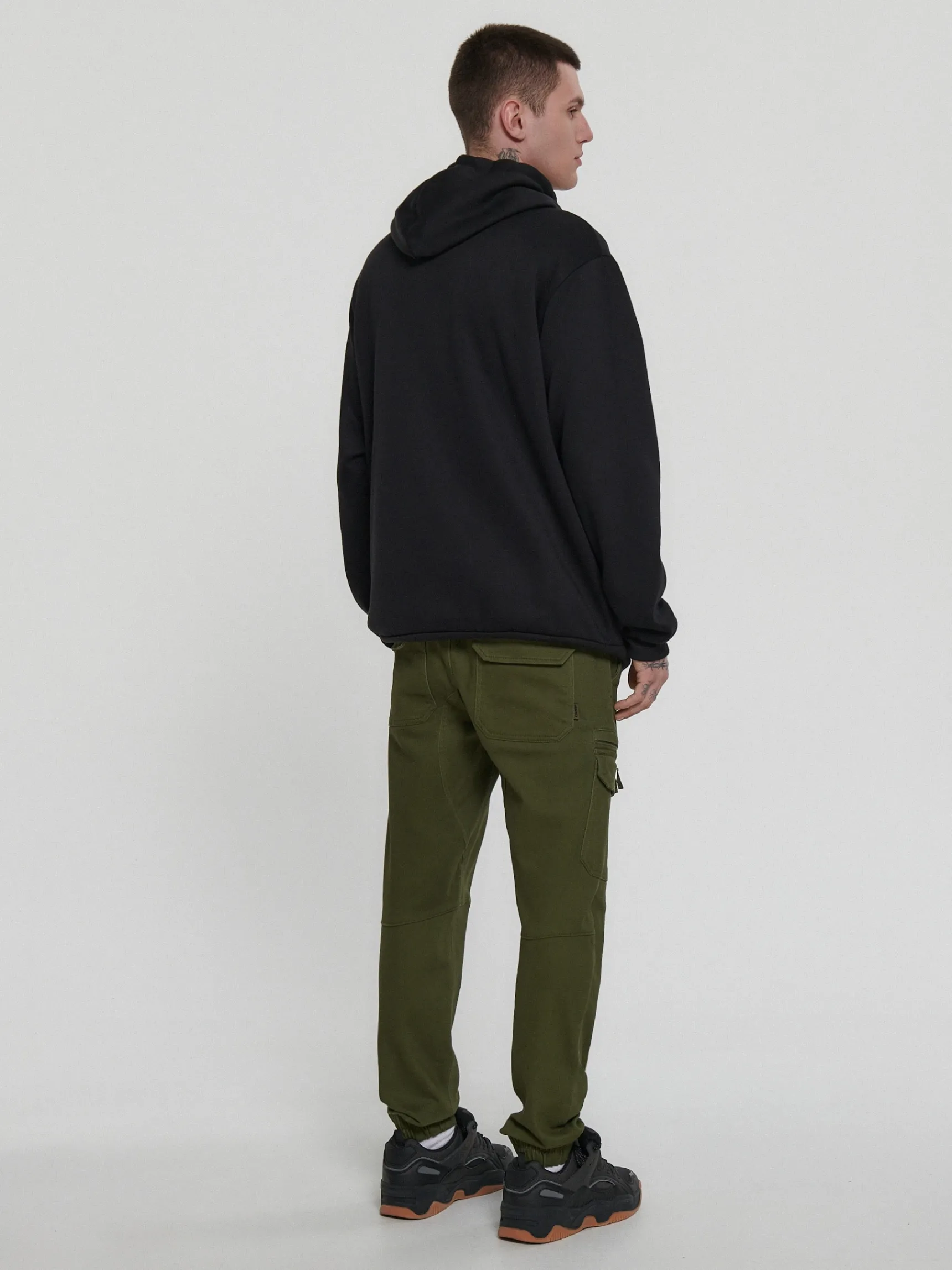 New Cropp Zielone joggery z kieszeniami cargo zielony